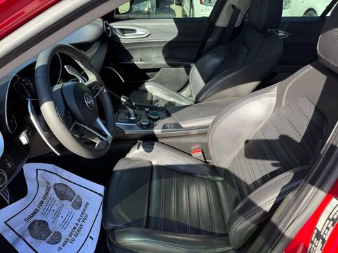 Used 2018 Alfa Romeo Giulia Ti Sport w/ Quick Order Package 22U Sport image 9