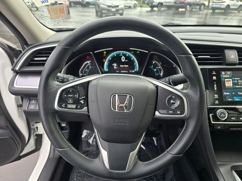 Used 2018 Honda Civic Touring image 24