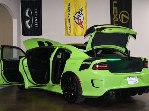 Used 2023 Dodge Charger Scat Pack w/ Daytona Edition Group RWD image 92