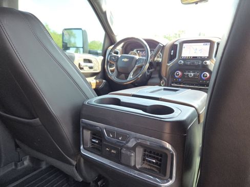 Used 2020 Chevrolet Silverado 2500 High Country w/ Technology Package AWD/4WD image 26