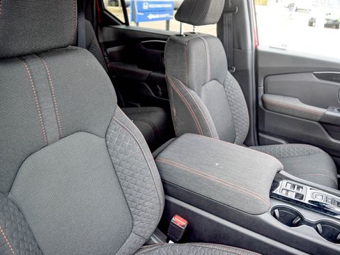 Certified 2025 Honda Pilot Sport image 21