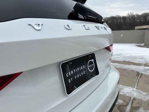 Certified 2025 Volvo V60 B5 Cross Country Plus image 37