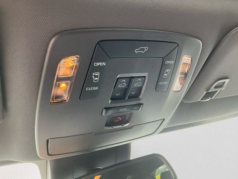 Used 2024 Toyota Sienna XLE Woodland Edition AWD/4WD image 24