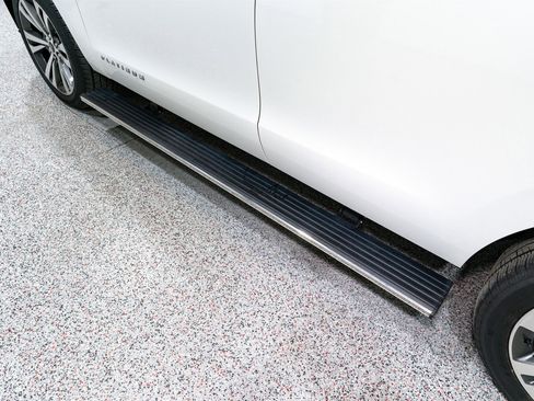 Used 2020 Ford Expedition Platinum image 11