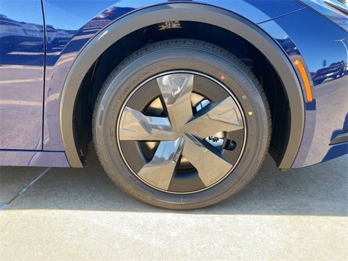 New 2026 Toyota Prius Plug-In Hybrid image 9