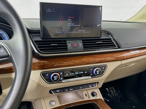 Used 2023 Audi Q5 e Premium Plus image 15