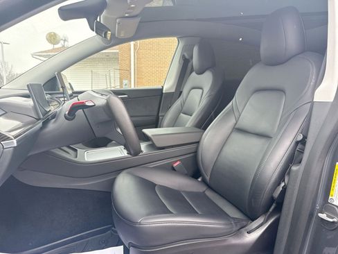 Used 2023 Tesla Model Y Performance image 13