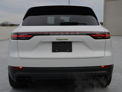 Certified 2022 Porsche Cayenne E-Hybrid image 11