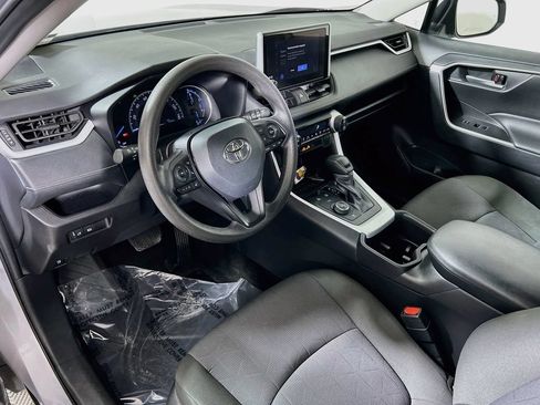 Certified 2025 Toyota RAV4 XLE AWD/4WD image 9