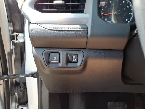 Used 2018 GMC Acadia SLE w/ LPO, Protection Package FWD image 15