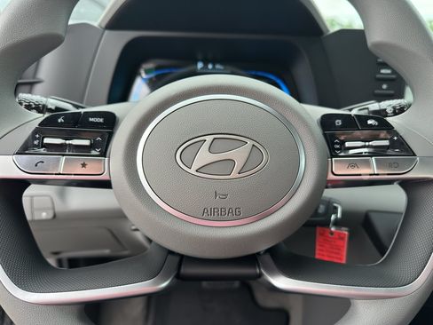 New 2026 Hyundai Elantra SE FWD image 13