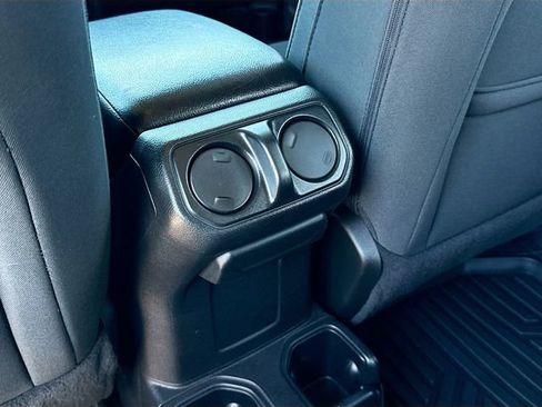 Used 2018 Jeep Wrangler Unlimited Sport AWD/4WD image 23