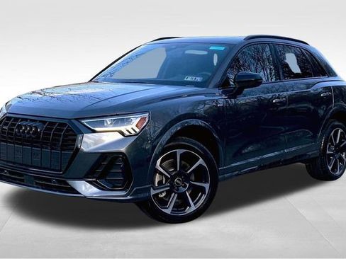 Used 2025 Audi Q3 2.0T Premium Plus w/ Premium Plus Package image 2