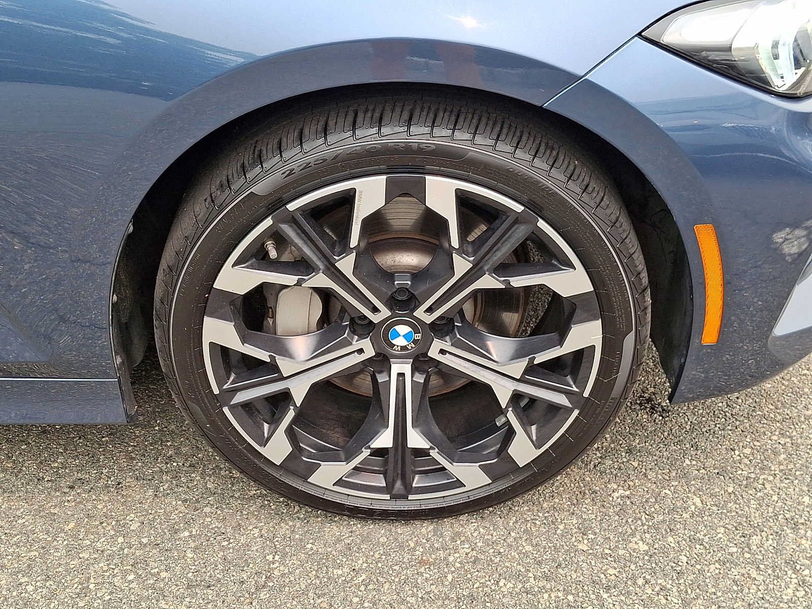 Used 2025 BMW 330i xDrive Sedan w/ Premium Package AWD/4WD image 9