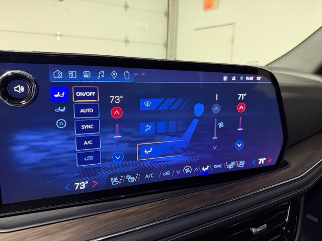 Used 2025 Chevrolet Tahoe Premier AWD/4WD image 22