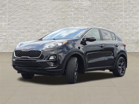 Used 2022 Kia Sportage LX w/ LX AWD Value Edition Package image 3