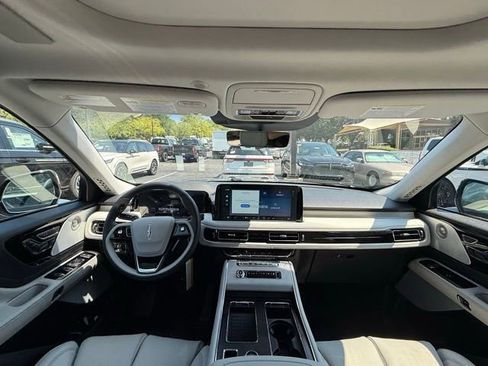 New 2025 Lincoln Aviator Reserve w/ Luxury Package image 5