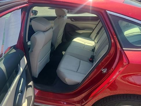 Used 2020 Honda Accord EX image 12