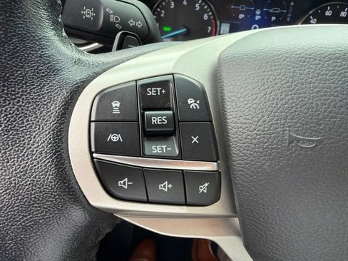 Used 2021 Ford Explorer Limited w/ Hybrid Equipment Group 310A RWD image 14