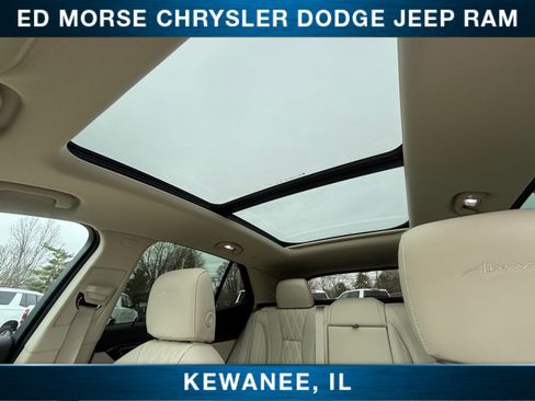 Used 2023 Buick Envision Avenir AWD/4WD image 33