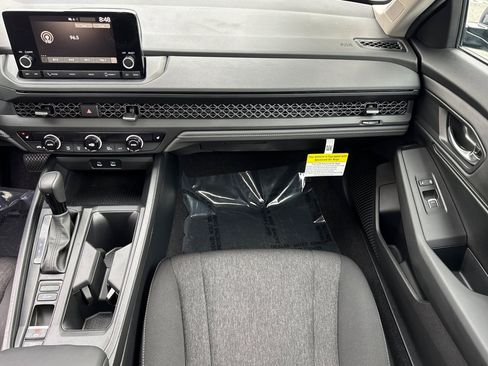 Used 2024 Honda Accord EX image 28