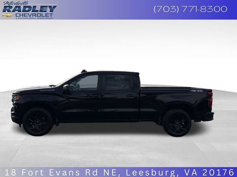 Used 2023 Chevrolet Silverado 1500 Custom image 2