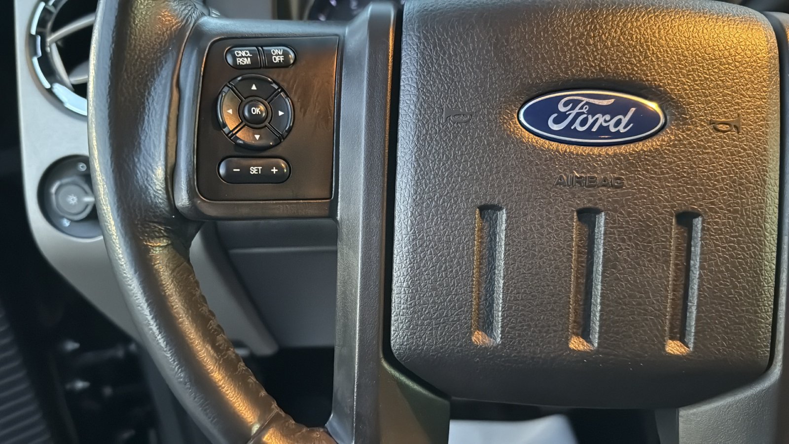 Used 2016 Ford F250 Lariat w/ Lariat Ultimate Package AWD/4WD image 16