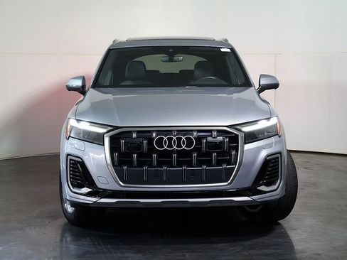 Used 2025 Audi Q7 3.0T Premium Plus AWD/4WD image 9