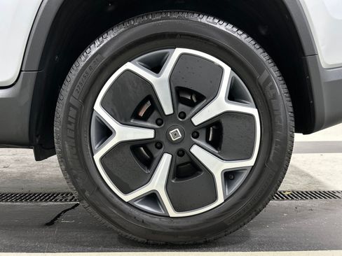 Used 2024 Rivian R1T Adventure AWD/4WD image 10