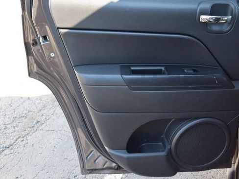 Used 2014 Jeep Patriot Latitude w/ Sun/Sound Group AWD/4WD image 20