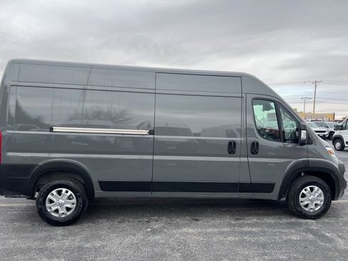 Used 2025 RAM ProMaster 2500 w/ Quick Order Package 22G SLT image 6