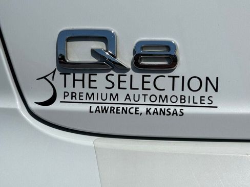 Used 2019 Audi Q8 Prestige AWD/4WD image 12