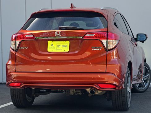 Used 2019 Honda HR-V Touring image 4