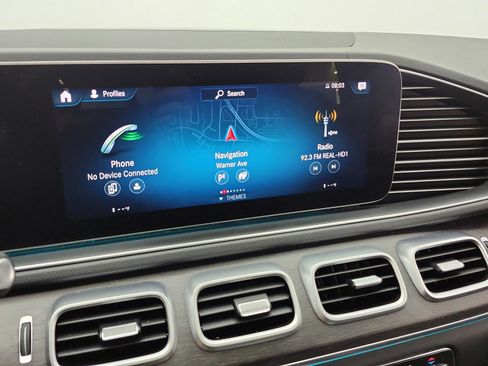 Used 2020 Mercedes-Benz GLS 450 4MATIC image 18