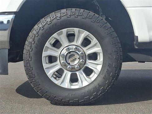 Used 2020 Ford F250 XLT image 8