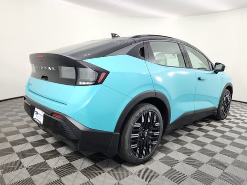 New 2026 Nissan Leaf Platinum+ w/ Cargo Package (Platinum+) image 5