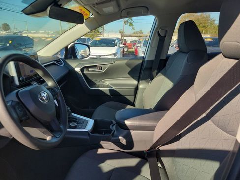 Used 2023 Toyota RAV4 XLE image 17