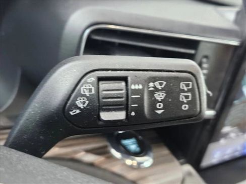 Used 2023 Ford Explorer Limited w/ Limited Technology Package RWD image 22