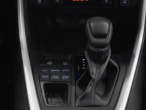 Used 2023 Toyota RAV4 XLE w/ Convenience Package AWD/4WD image 20