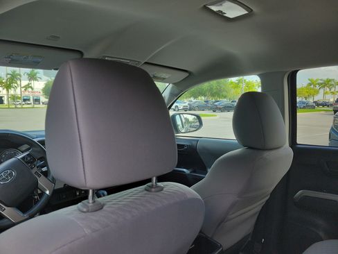 Used 2021 Toyota Tacoma SR5 RWD image 14
