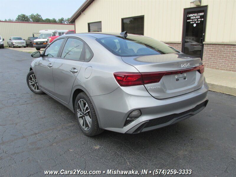Used 2023 Kia Forte LXS FWD image 4