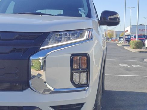 New 2025 Mitsubishi Outlander Sport LE image 31