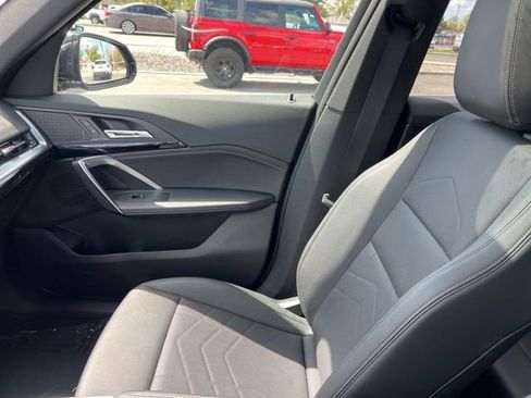 Used 2023 BMW X1 xDrive28i image 10