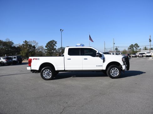 Used 2020 Ford F250 Limited image 2