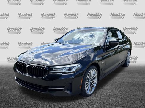 Certified 2023 BMW 530e w/ Premium Package RWD image 7