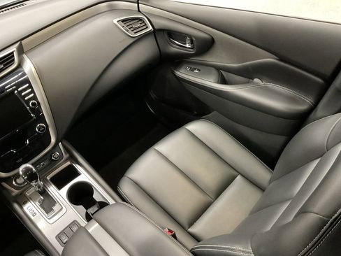 Used 2024 Nissan Murano SV w/ SV Midnight Edition Package image 16