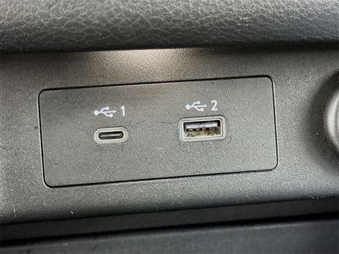 Used 2022 Nissan Rogue SV image 17