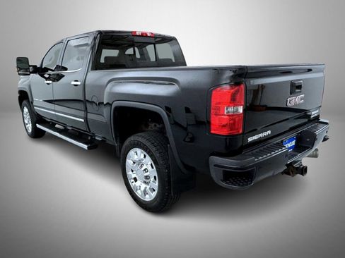 Used 2015 GMC Sierra 2500 Denali w/ Duramax Plus Package AWD/4WD image 7