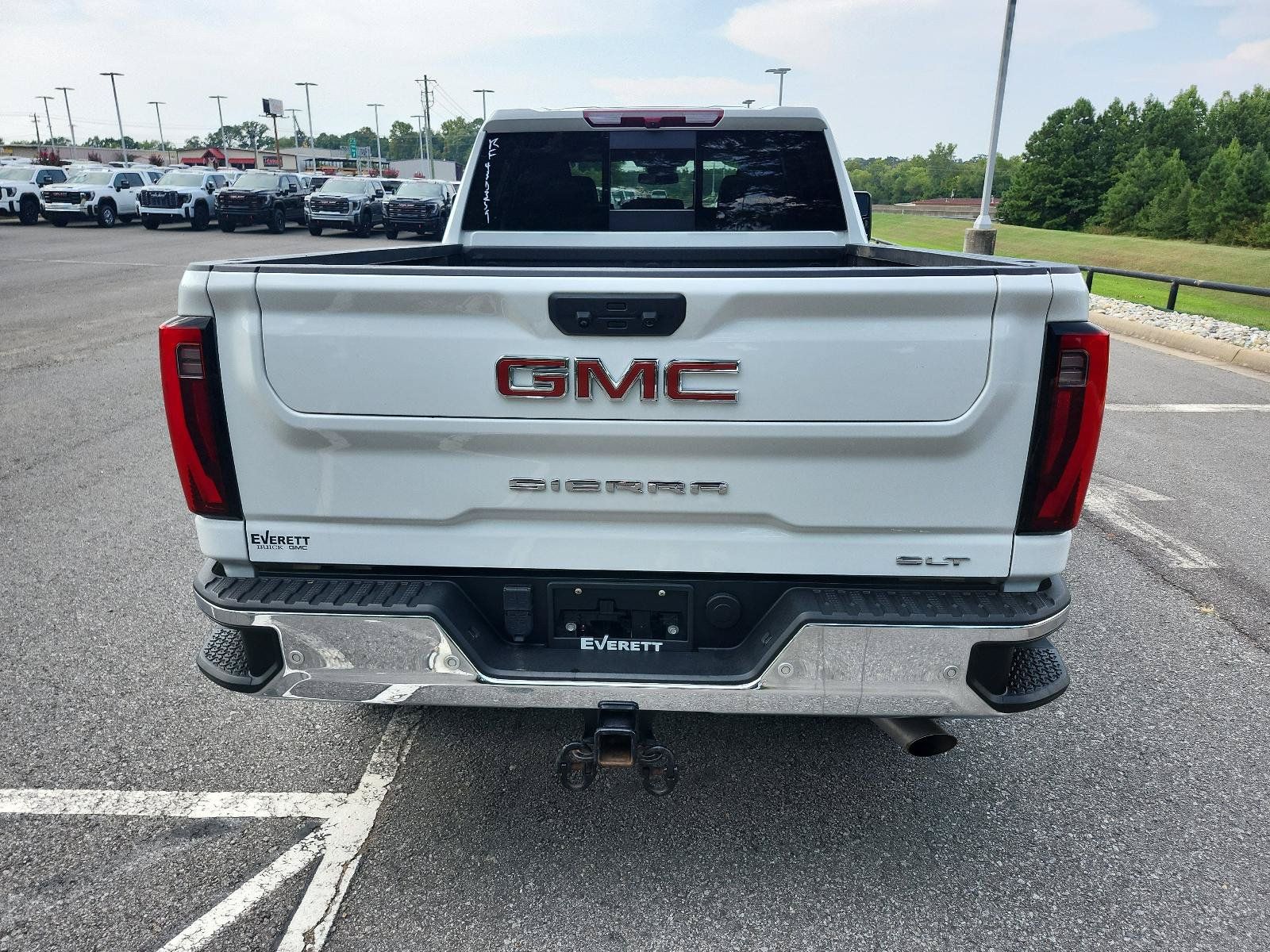 Used 2024 GMC Sierra 2500 SLT w/ SLT Premium Package AWD/4WD image 5