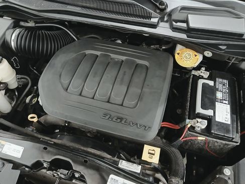 Used 2019 Dodge Grand Caravan SXT FWD image 31
